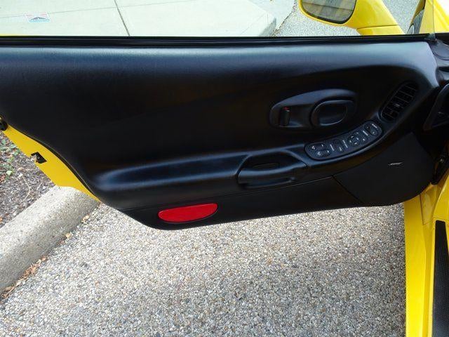 2000 Chevrolet Corvette Base