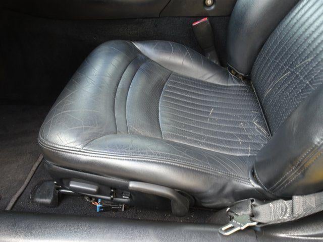 2000 Chevrolet Corvette Base