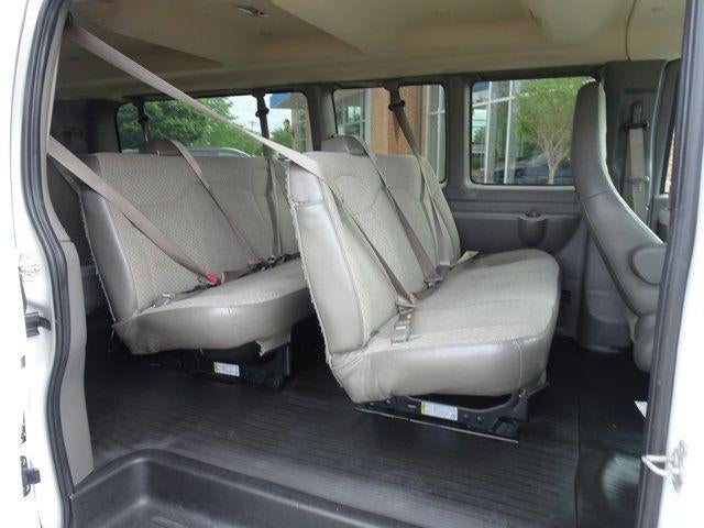 2023 Chevrolet Express Passenger 3500 1LS