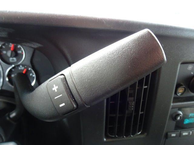 2023 Chevrolet Express Passenger 3500 1LS