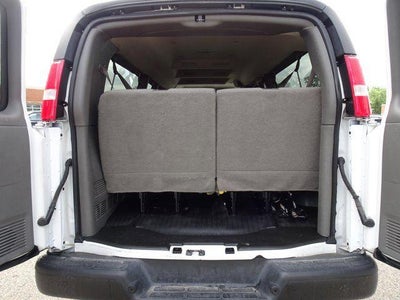 2023 Chevrolet Express Passenger 3500 1LS