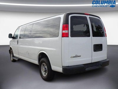 2023 Chevrolet Express Passenger 3500 1LS