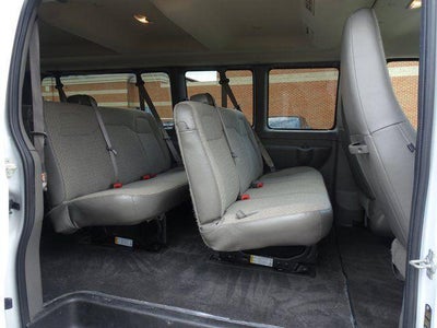 2025 Chevrolet Express Passenger 1LT