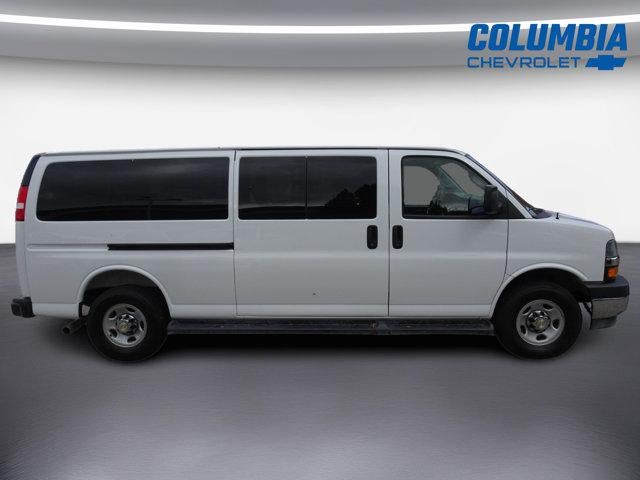 2025 Chevrolet Express Passenger 1LT