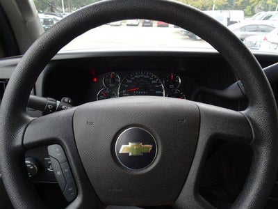 2025 Chevrolet Express Passenger 1LT