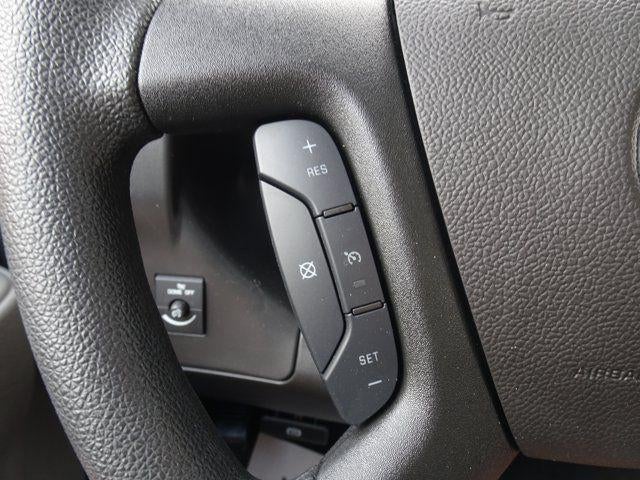 2025 Chevrolet Express Passenger 1LT