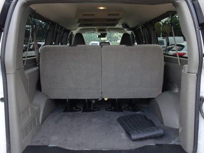 2025 Chevrolet Express Passenger 1LT