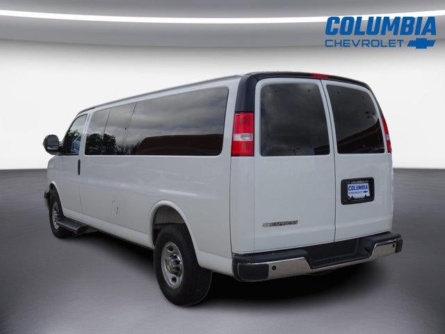 2025 Chevrolet Express Passenger 1LT
