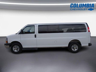 2025 Chevrolet Express Passenger 1LT