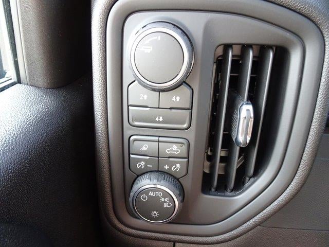 2026 Chevrolet Silverado 2500 HD Crew Cab Standard Box 4-Wheel Drive Custom