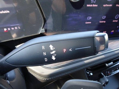 2026 Chevrolet Suburban 4WD LT