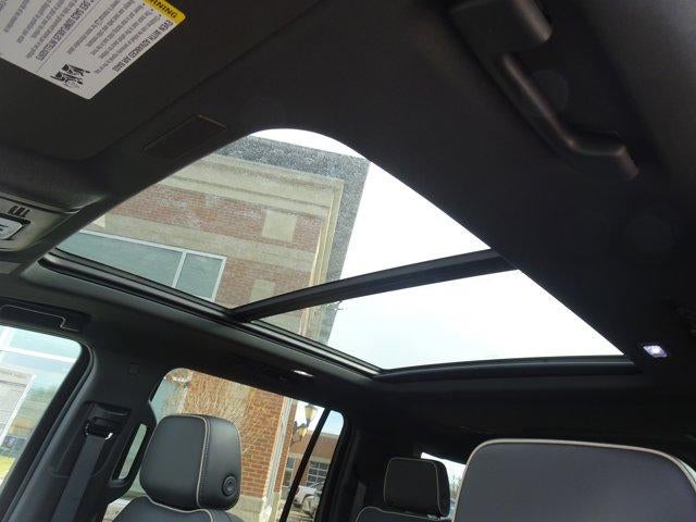 2026 Chevrolet Suburban 4WD Premier