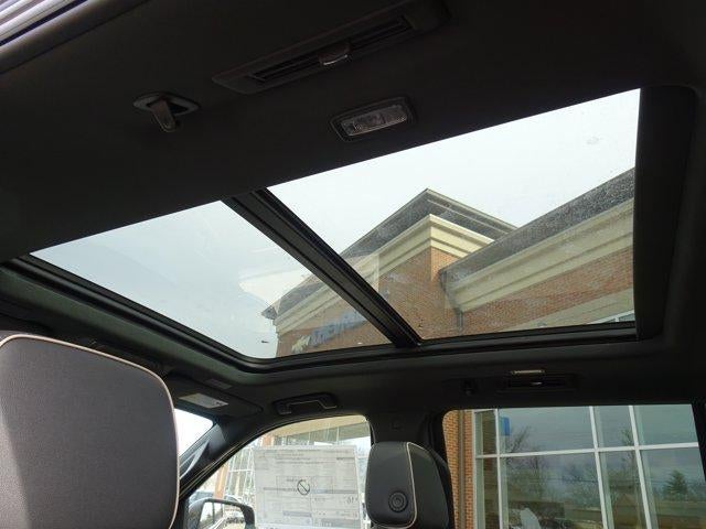 2026 Chevrolet Suburban 4WD Premier