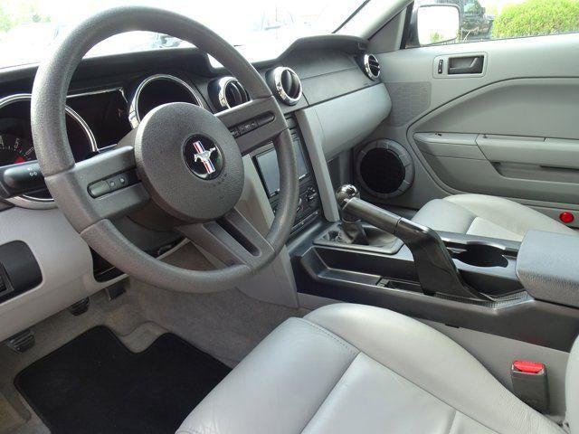 2006 Ford Mustang Standard