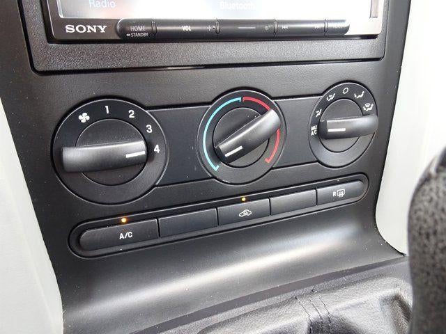 2006 Ford Mustang Standard