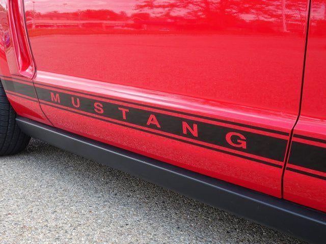 2006 Ford Mustang Standard