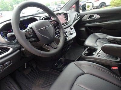 2024 Chrysler Pacifica Hybrid S Appearance Pkg