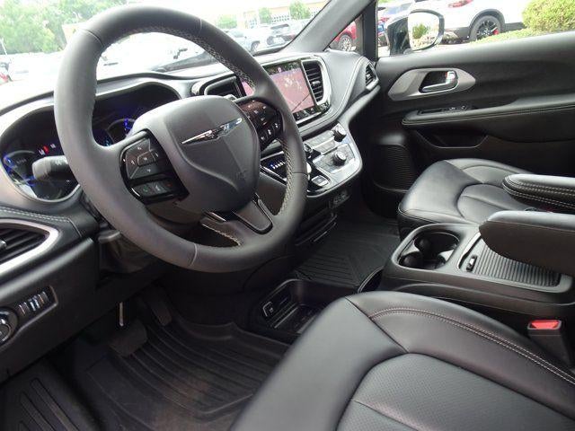 2024 Chrysler Pacifica Hybrid S Appearance Pkg