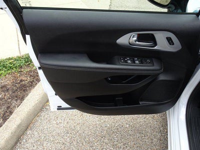 2024 Chrysler Pacifica Hybrid S Appearance Pkg