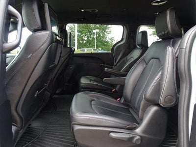 2024 Chrysler Pacifica Hybrid S Appearance Pkg