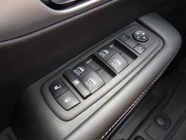 2024 Chrysler Pacifica Hybrid S Appearance Pkg