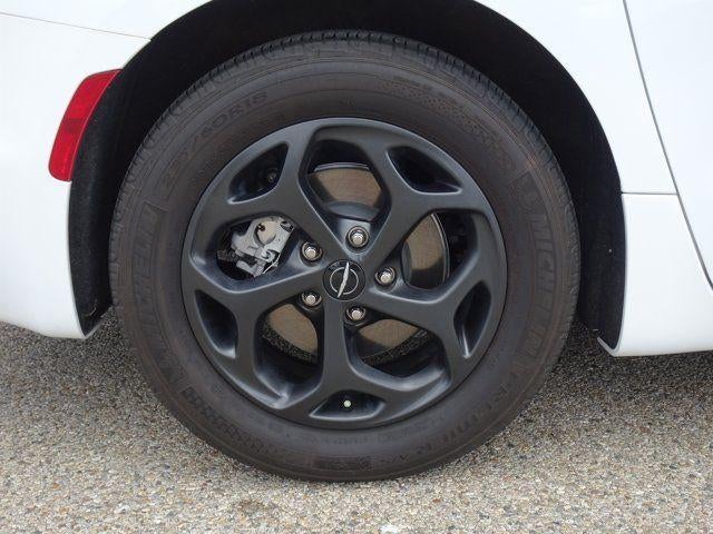 2024 Chrysler Pacifica Hybrid S Appearance Pkg