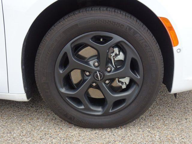 2024 Chrysler Pacifica Hybrid S Appearance Pkg