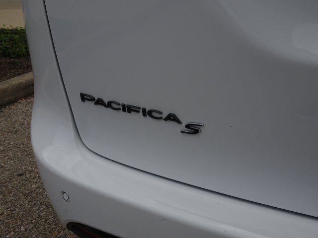 2024 Chrysler Pacifica Hybrid S Appearance Pkg