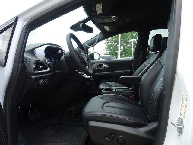 2024 Chrysler Pacifica Hybrid S Appearance Pkg