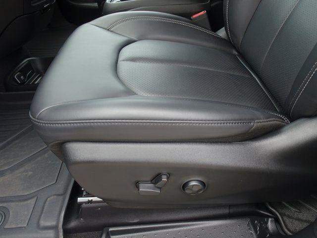 2024 Chrysler Pacifica Hybrid S Appearance Pkg
