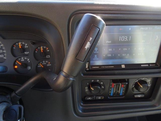 2004 Chevrolet Avalanche Base