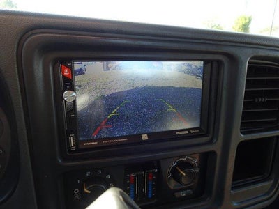 2004 Chevrolet Avalanche Base