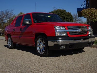 2004 Chevrolet Avalanche Base